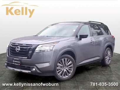 Certified 2024 Nissan Pathfinder SL w/ SL Premium Package