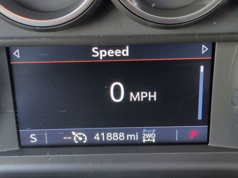 Used 2021 Chevrolet Silverado 1500 LT Trail Boss w/ Convenience Package II image 14