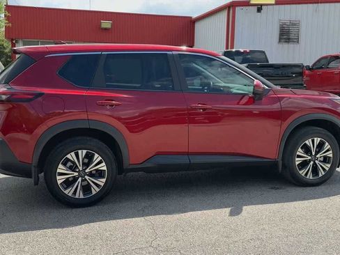 Used 2023 Nissan Rogue SV image 8