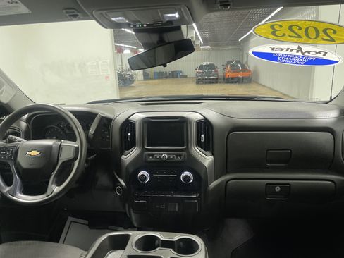 Used 2023 Chevrolet Silverado 1500 Custom w/ 2.7L Blackout Package image 22