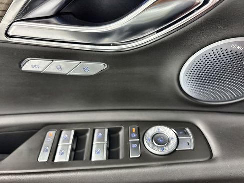Used 2025 Genesis GV80 3.5T Prestige AWD/4WD image 15