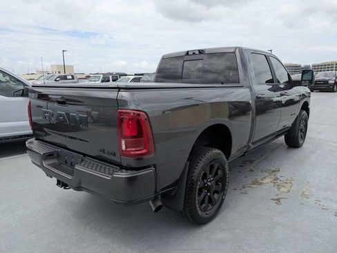 Used 2025 RAM 2500 Laramie AWD/4WD image 3