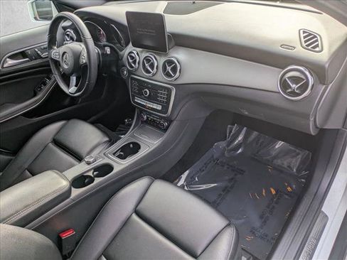 Used 2019 Mercedes-Benz GLA 250 image 18