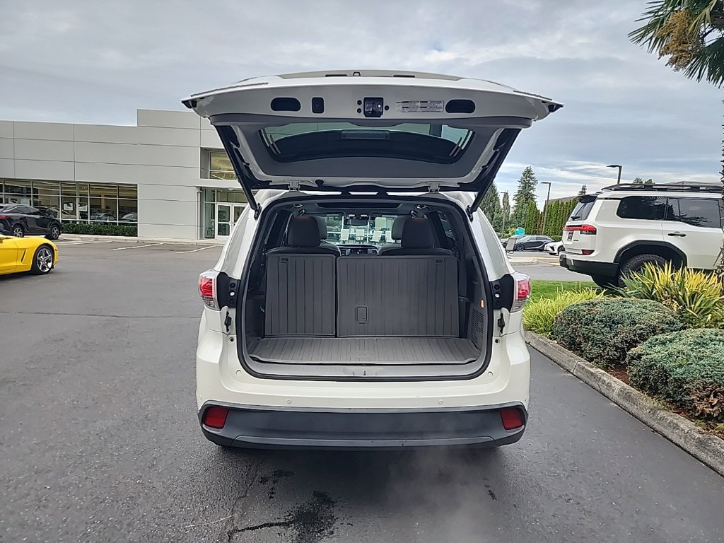 Used 2016 Toyota Highlander Limited Platinum AWD/4WD image 16