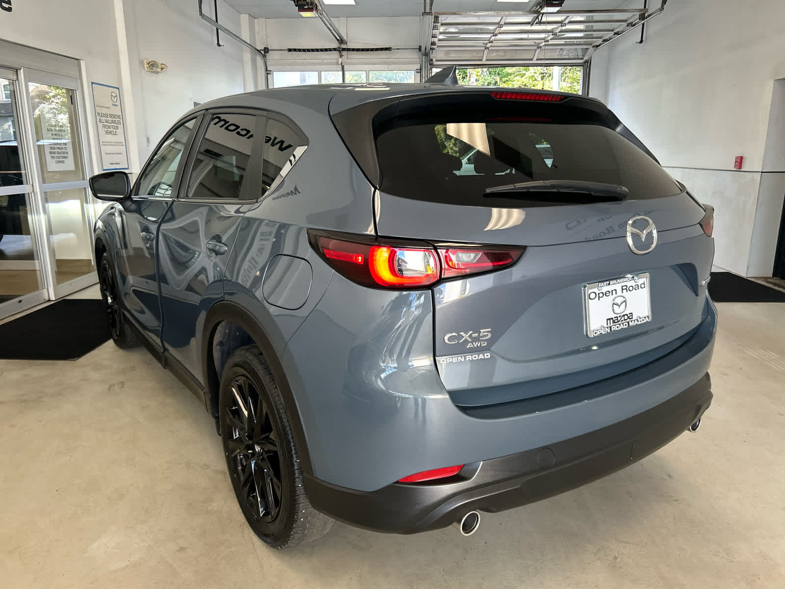 Certified 2025 MAZDA CX-5 Carbon Edition AWD/4WD image 2