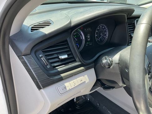 Used 2019 Hyundai Sonata Limited FWD image 18