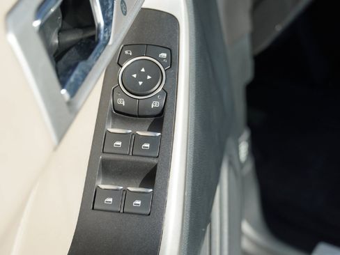 Used 2022 Ford Explorer Limited w/ Equipment Group 301A image 21