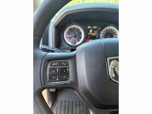 Used 2018 RAM 2500 Tradesman w/ Chrome Appearance Group AWD/4WD image 17