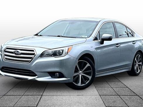 Used 2017 Subaru Legacy 2.5i Limited AWD/4WD image 2