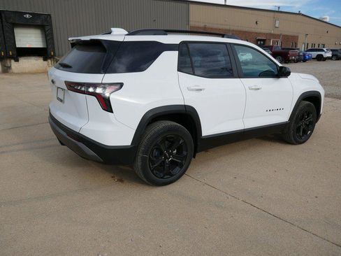 New 2026 Chevrolet Equinox LT w/ Midnight Edition FWD image 4