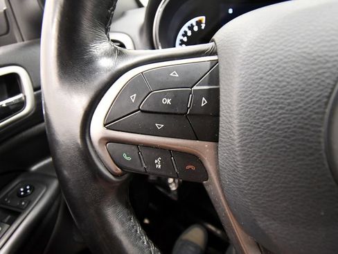 Used 2021 Jeep Grand Cherokee Altitude AWD/4WD image 20