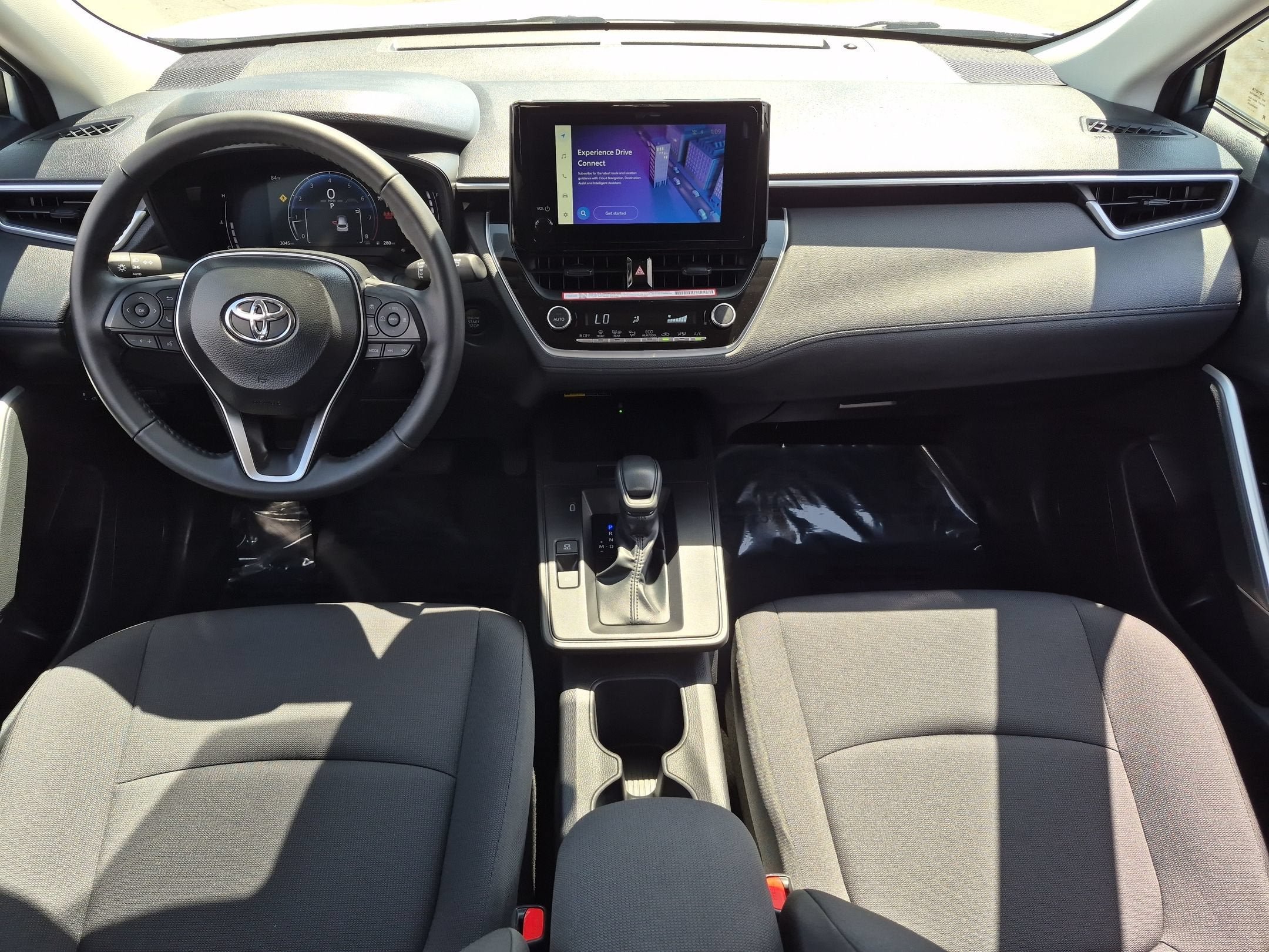 Used 2026 Toyota Corolla Cross LE FWD image 12