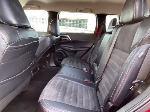 Used 2022 Mitsubishi Outlander SE image 28