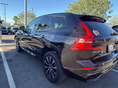 Used 2024 Volvo XC60 B5 Plus AWD/4WD image 5