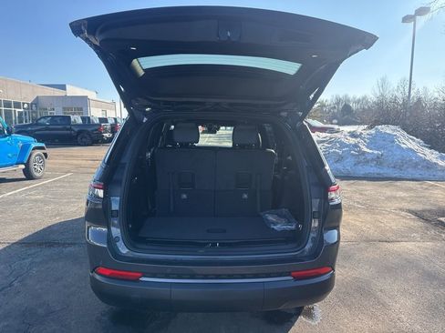 New 2026 Jeep Grand Cherokee L Limited w/ Limited Altitude Package AWD/4WD image 43