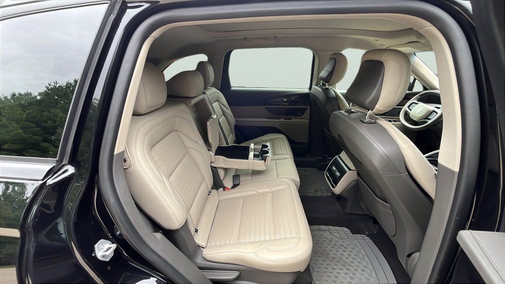 Used 2024 Lincoln Nautilus Reserve w/ Equipment Group 202A AWD/4WD image 18