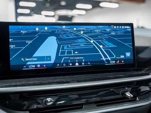 Used 2025 BMW X5 M60i w/ Climate Comfort Package image 53