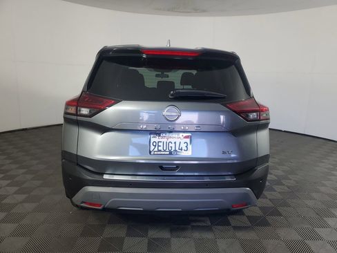 Used 2023 Nissan Rogue SV image 5