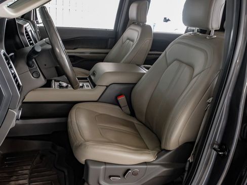 Used 2018 Ford Expedition Limited AWD/4WD image 29