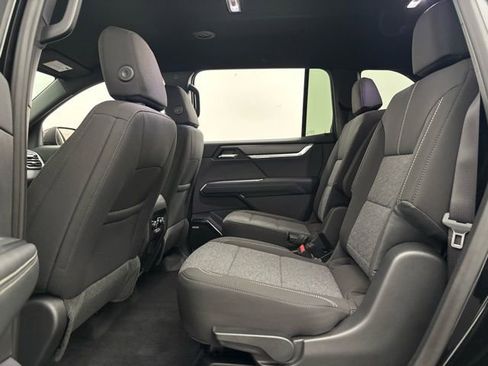 New 2026 GMC Acadia Elevation image 40