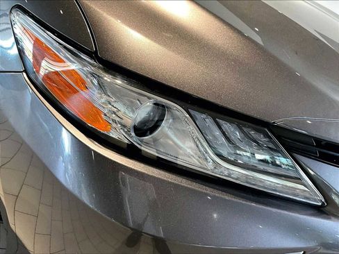 Used 2022 Toyota Camry XLE w/ Carpet Mat Package (TMS) image 15