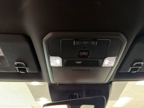 Used 2025 Toyota Tacoma TRD Sport RWD image 15