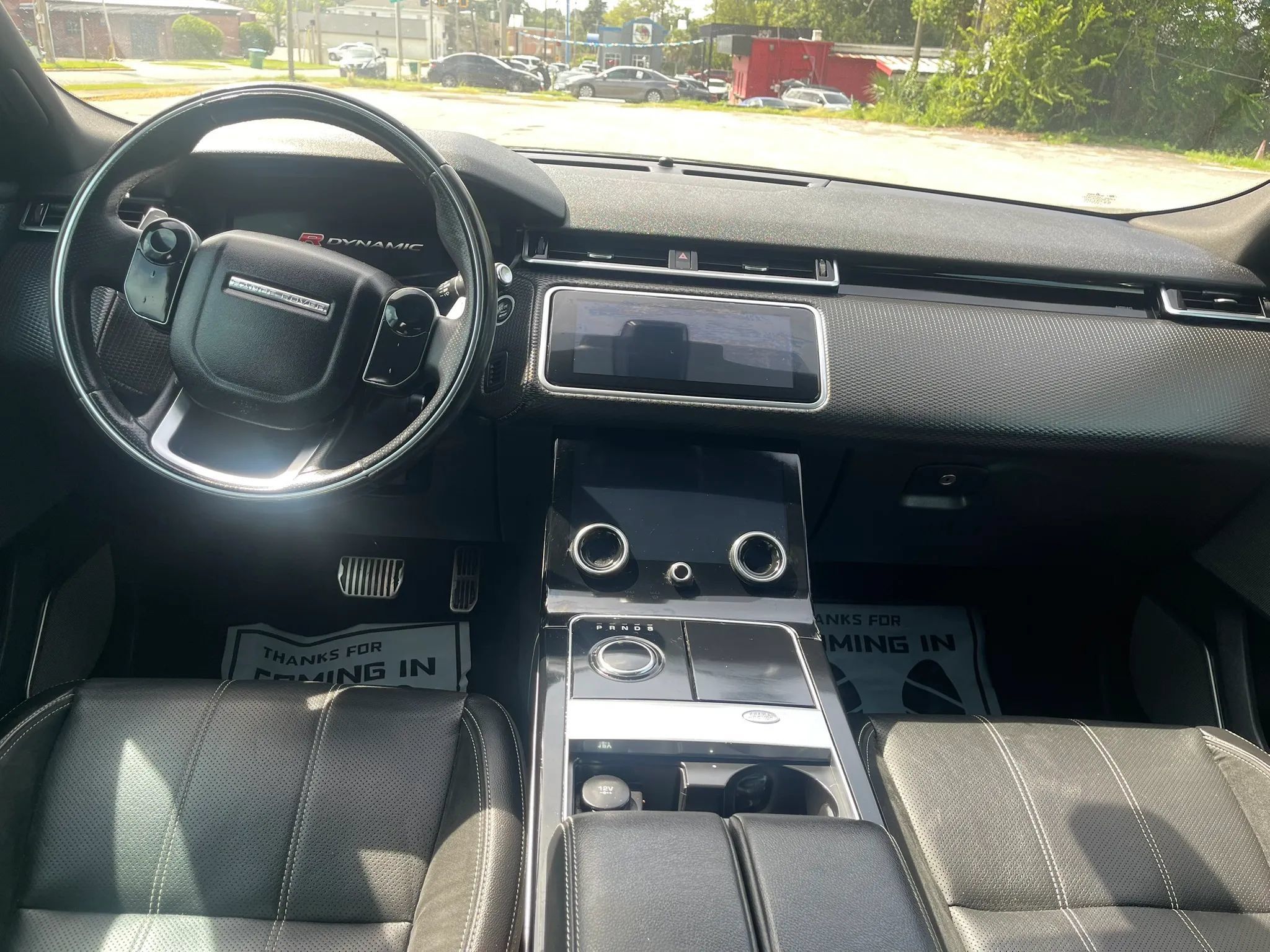 Used 2018 Land Rover Range Rover Velar R-Dynamic SE AWD/4WD image 9