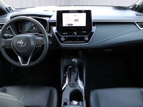 Certified 2025 Toyota Corolla XSE FWD image 2