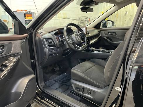 Used 2023 Nissan Rogue SV AWD/4WD image 11