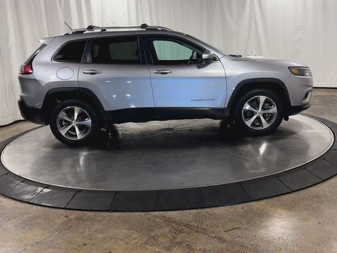 Used 2020 Jeep Cherokee Limited w/ Technology Group image 2