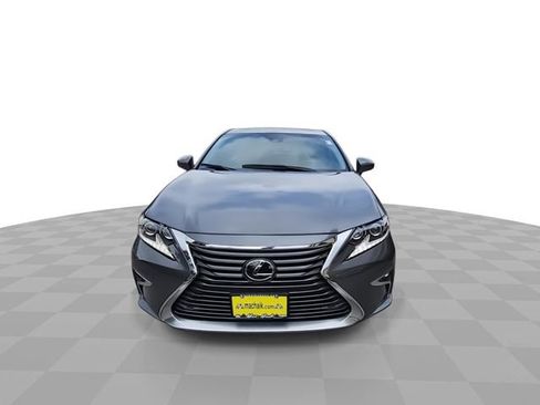 Used 2016 Lexus ES 350 w/ Luxury Package w/Wood Trim image 3