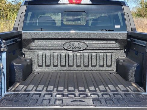 New 2025 Ford Maverick Lariat w/ Black Appearance Package image 21