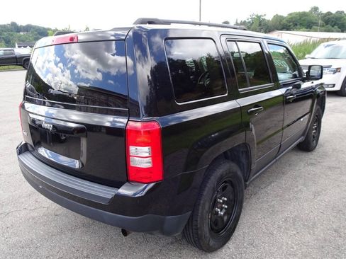 Used 2016 Jeep Patriot Sport w/ Power Value Group AWD/4WD image 6