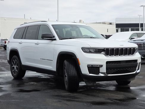 Used 2023 Jeep Grand Cherokee L Limited image 19
