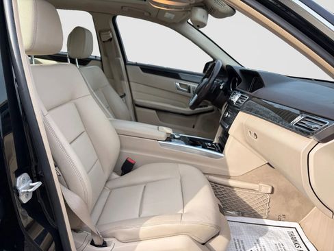 Used 2016 Mercedes-Benz E 350 4MATIC Sedan image 18
