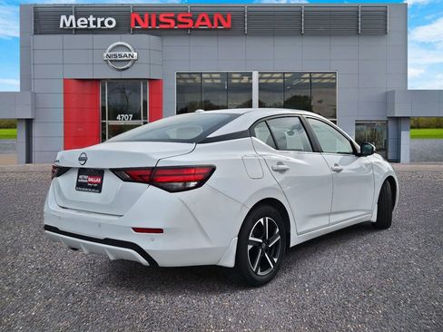 New 2025 Nissan Sentra SV w/ Trunk Package image 3