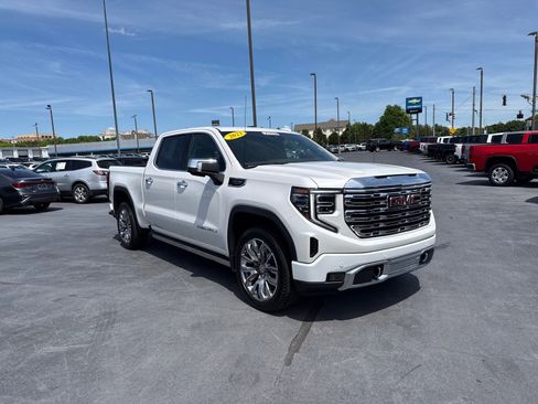 Used 2023 GMC Sierra 1500 Denali w/ Denali Reserve Package AWD/4WD image 1