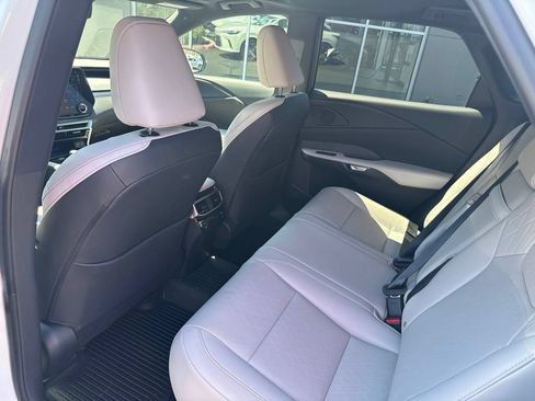 Used 2025 Lexus RX 350 w/ Convenience Package AWD/4WD image 6