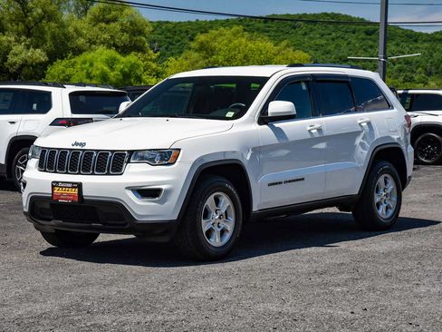 Certified 2017 Jeep Grand Cherokee Laredo w/ Quick Order Package 23E AWD/4WD image 7