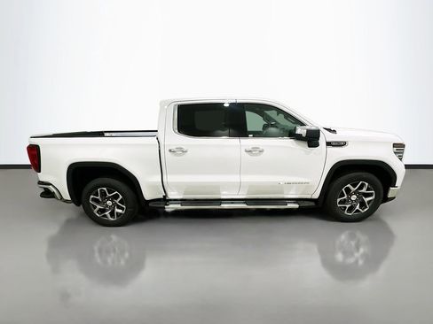 New 2026 GMC Sierra 1500 SLT image 8