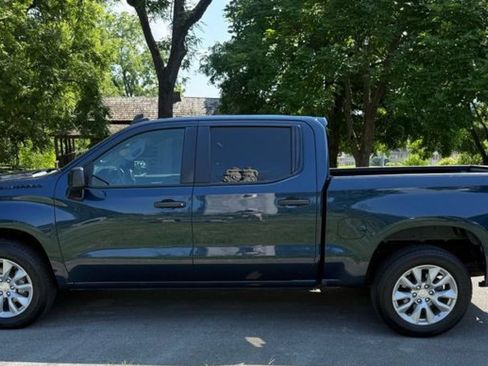 Used 2020 Chevrolet Silverado 1500 Custom w/ Custom Value Package RWD image 10