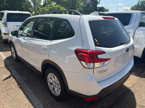 Used 2022 Subaru Forester AWD/4WD image 2