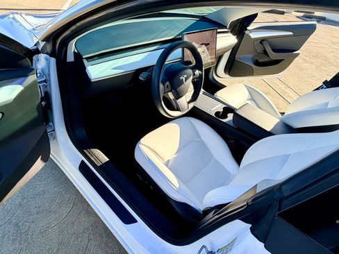 Used 2023 Tesla Model 3 Standard Range RWD image 31