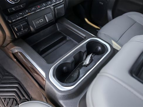 Used 2020 Chevrolet Silverado 1500 LT Trail Boss image 21