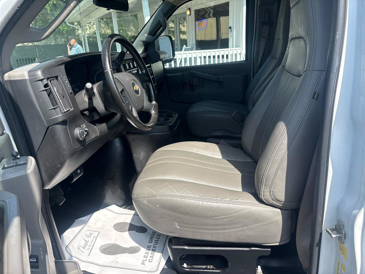 Used 2020 Chevrolet Express 2500 RWD image 11
