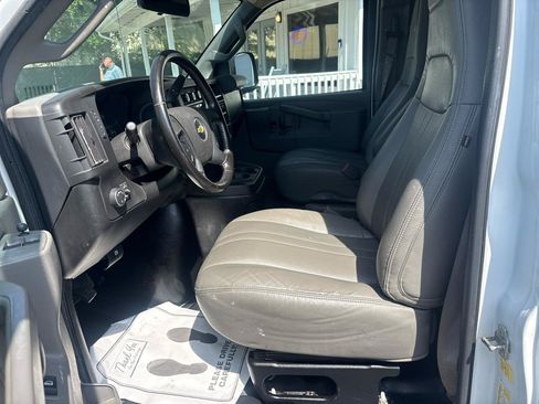 Used 2020 Chevrolet Express 2500 w/ Communications Package RWD image 11