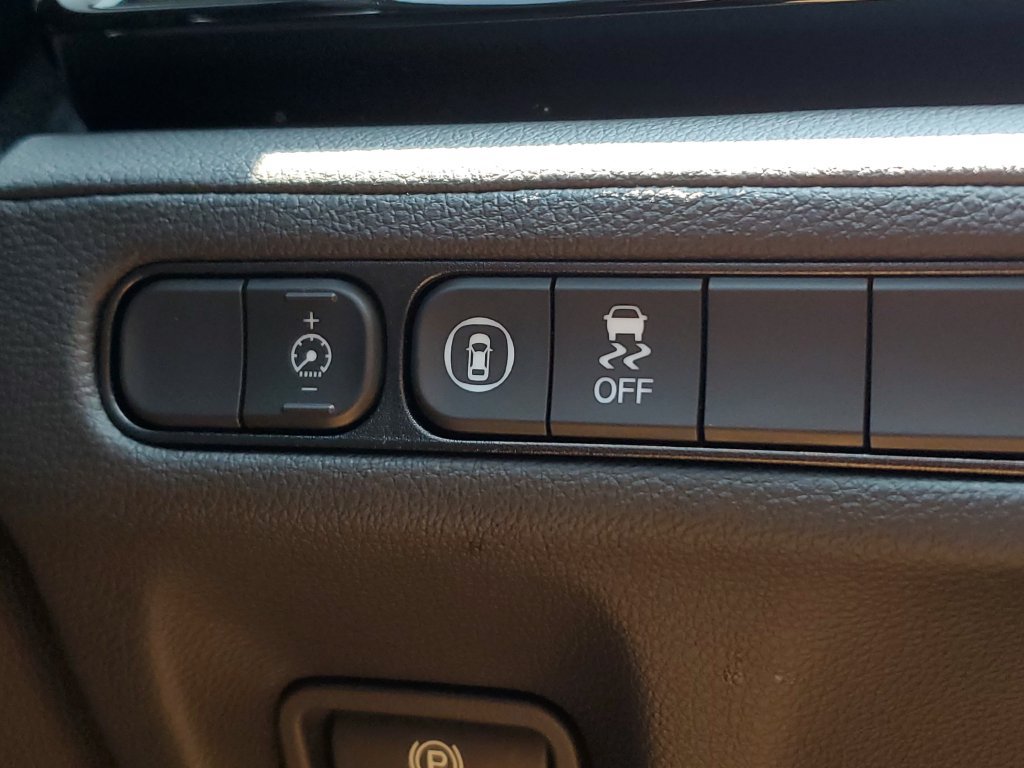 Certified 2025 Acura MDX FWD image 30