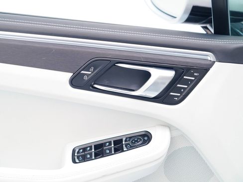 Used 2023 Porsche Macan GTS image 22