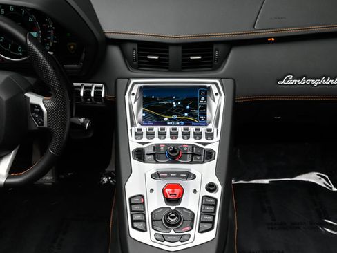 Used 2016 Lamborghini Aventador LP 700-4 AWD/4WD image 82
