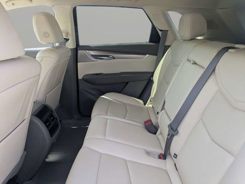 Used 2022 Cadillac XT5 Premium Luxury w/ Technology Package FWD image 14